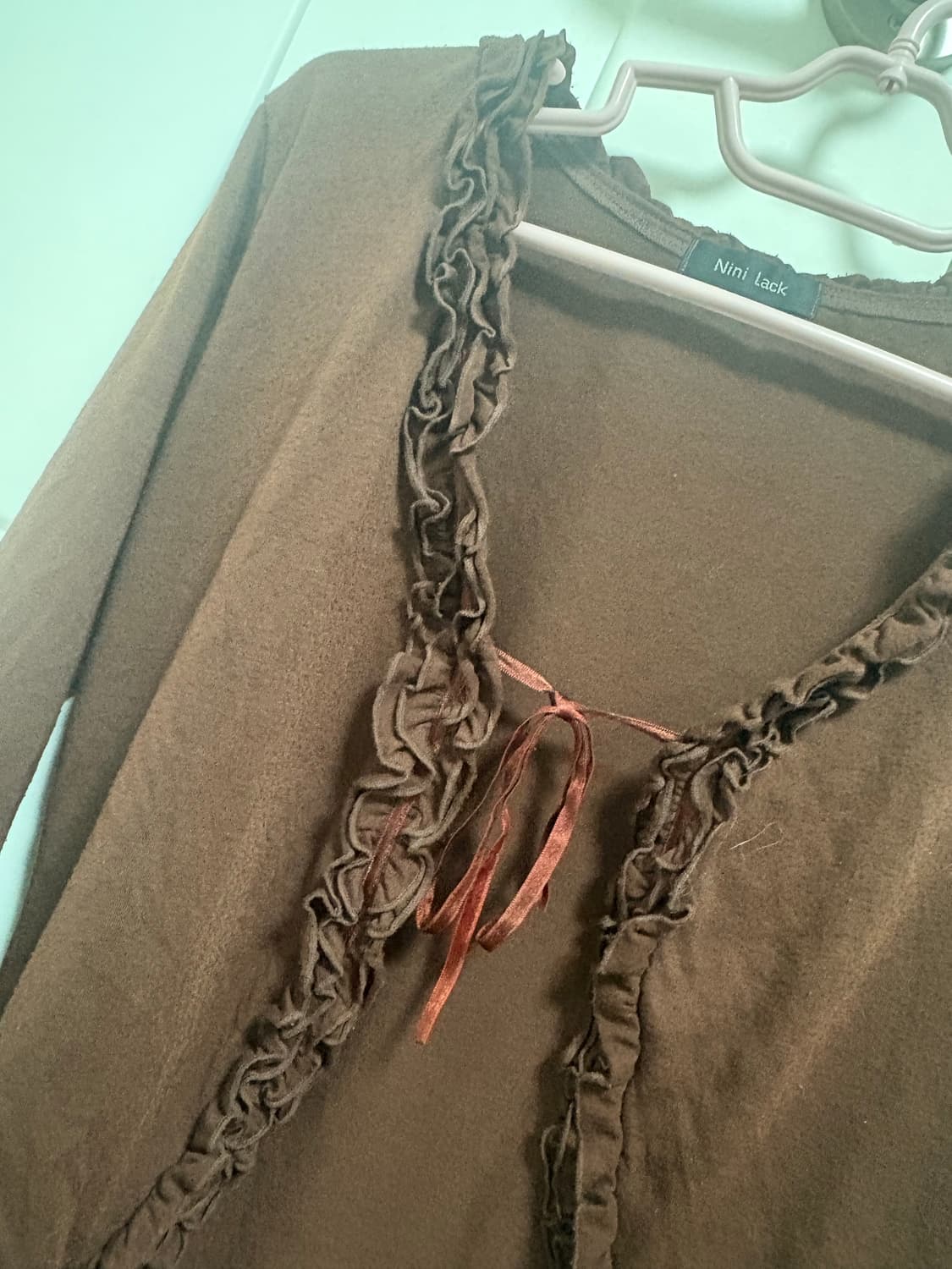 라떼 갸루) 빈티지 리본 포인트 프릴 브라운 가디건 상품이미지3