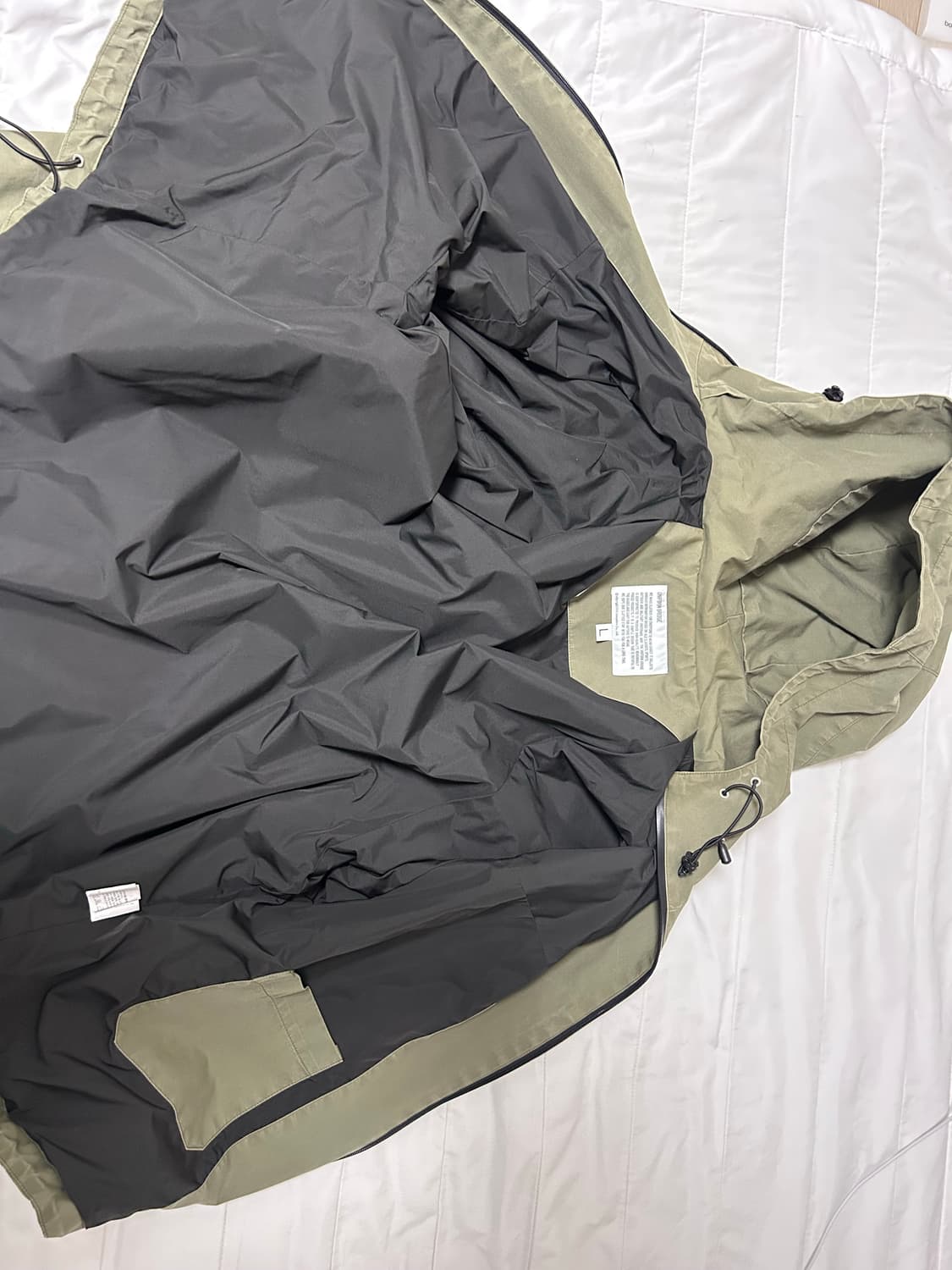 L) 유니폼브릿지 바람막이 olive green 22 F/W 상품이미지4