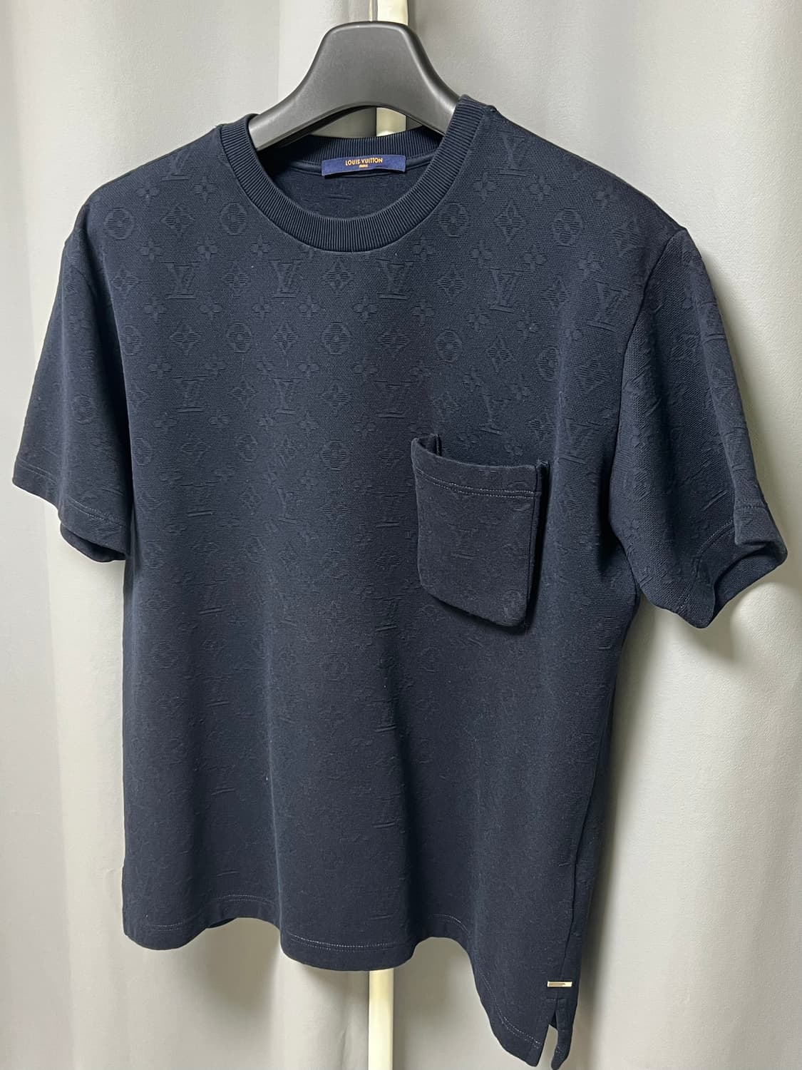 [정품] M 루이비통 모노그램 포켓 반팔티 네이비 상품이미지2