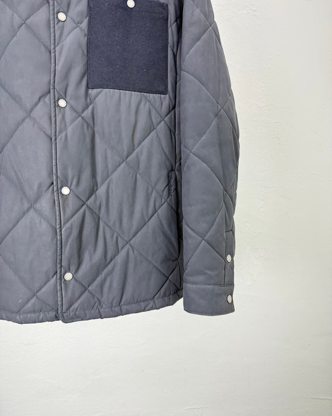 바버 헤리티지 패디드 퀼팅 논왁스 카라 자켓 상품이미지5