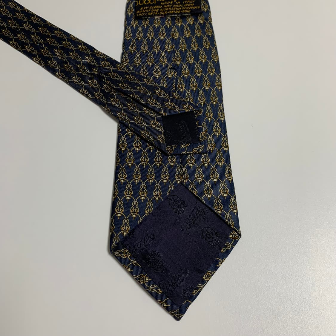 구찌(GUCCI) 기하학적패턴 GG심플로고 명품넥타이 이태리 100실크 상품이미지6