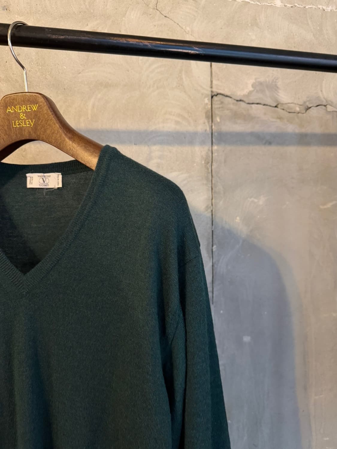 발렌티노 브이넥 니트 100 상품이미지9