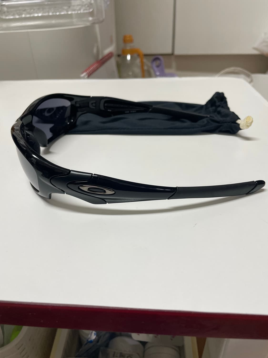 오클리 스트레이트자켓2.0 젯블랙 블랙이리듐렌즈 상품이미지3