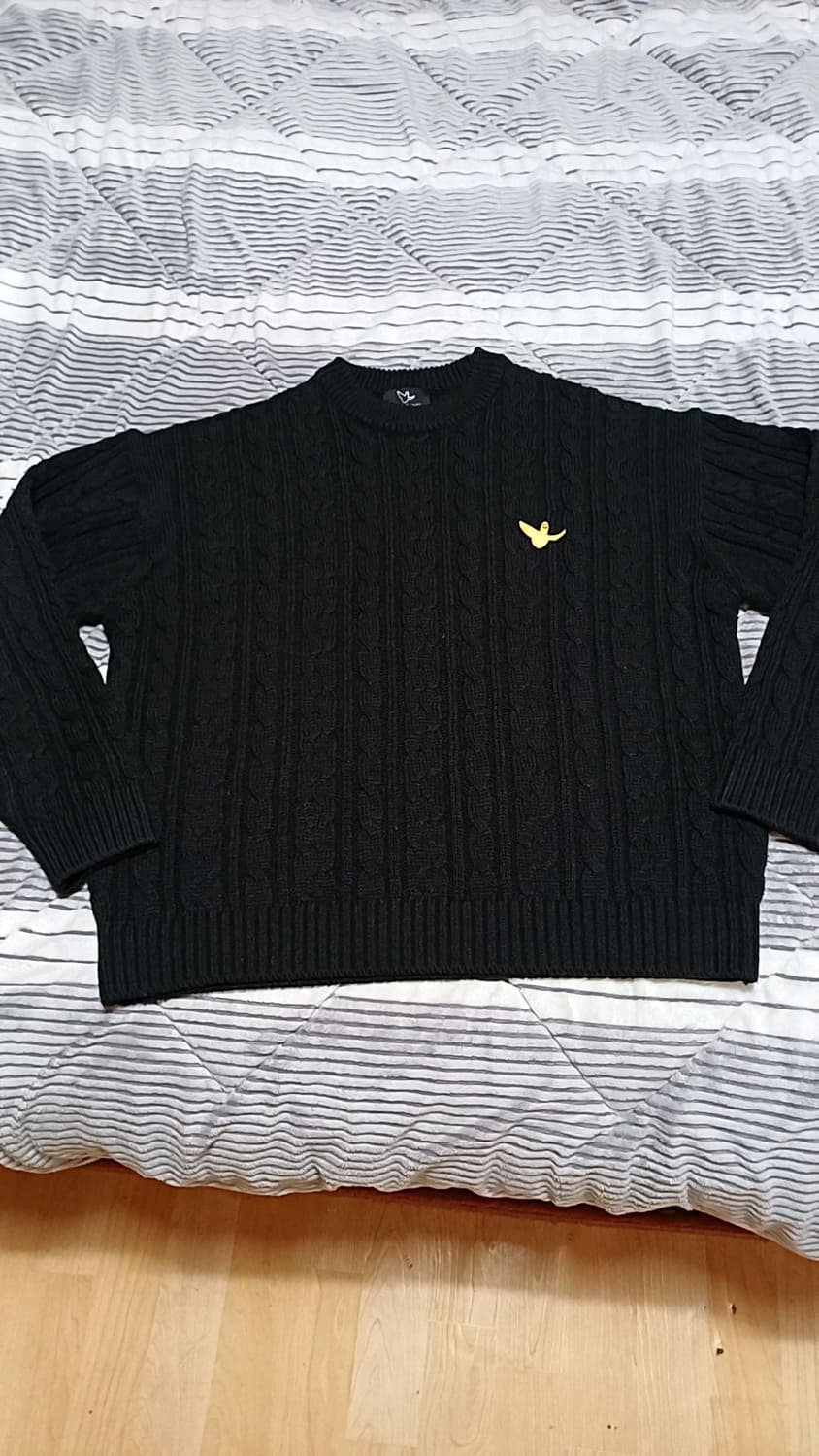 와릿이즌 오버핏 꽈배기니트 실측105 여성99 가슴66 기장67 상품이미지1