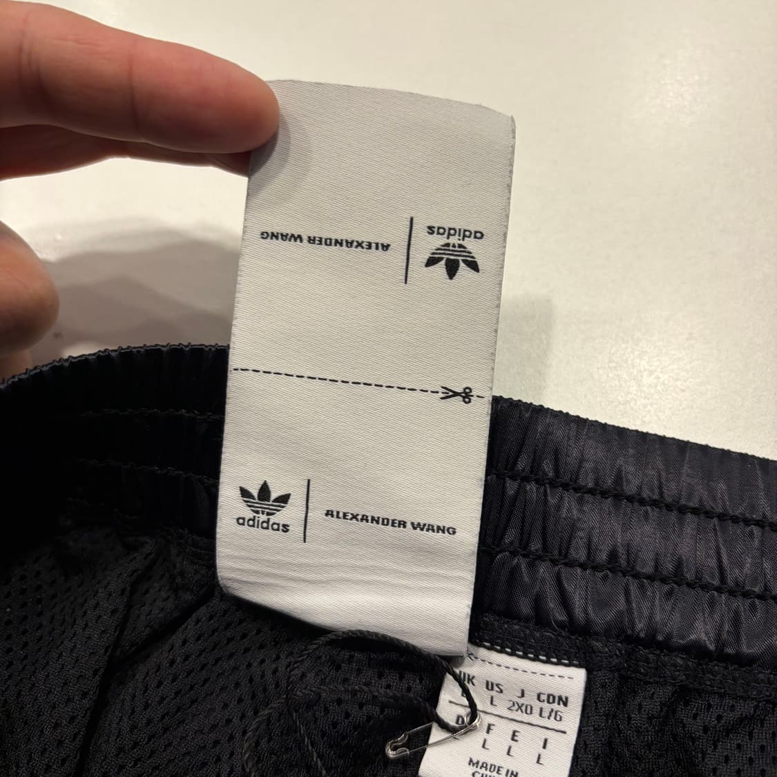 [L] 아디다스 알렉산더왕 유광 블랙 트랙 바지 스냅 버튼 C717 상품이미지6