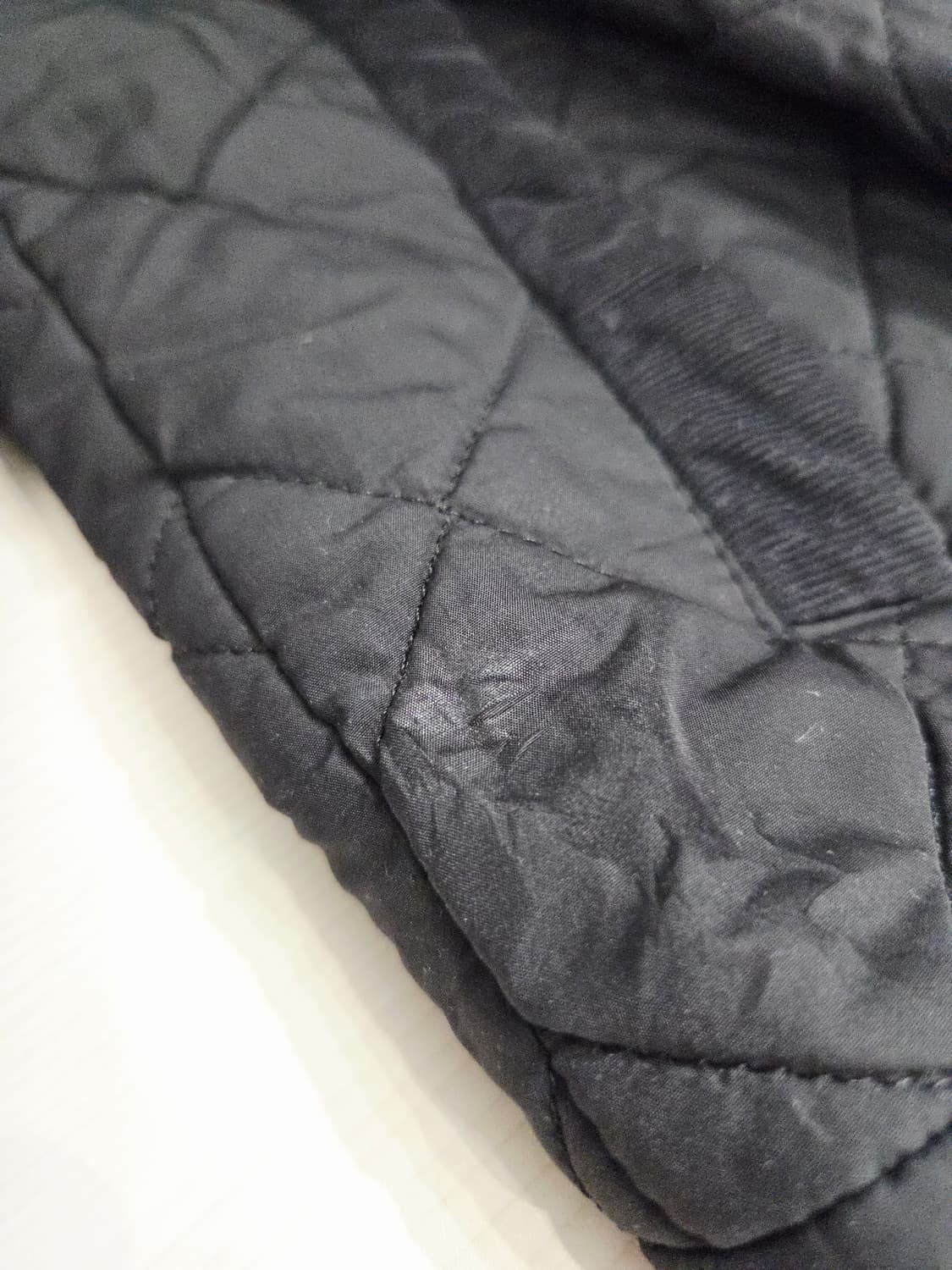 HAZZYS 헤지스 블랙 다이아 퀼팅 자켓 상품이미지9