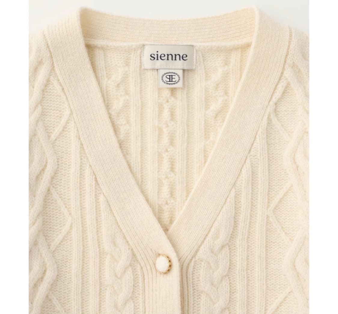 시엔느 Noir 케이블 울 가디건 크림 상품이미지4