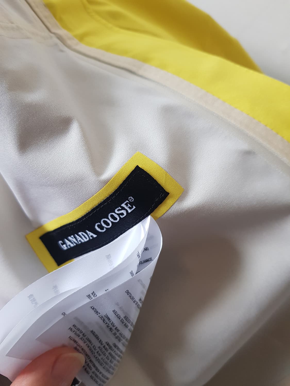 W) 캐나다 구스 케노라 자켓 오버보드 옐로우

(W) Canada Go 상품이미지6