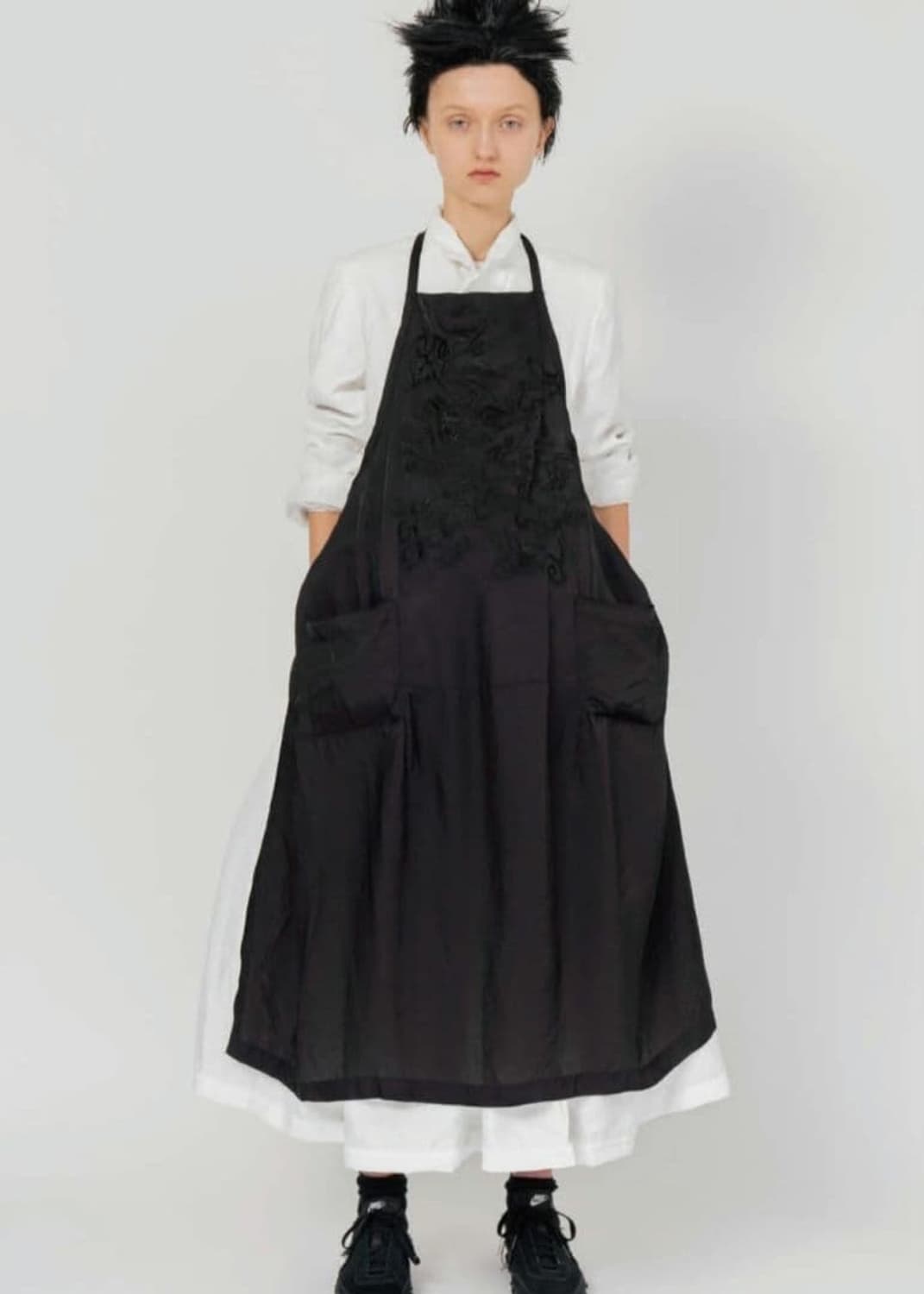BLACK COMME DES GARÇONS 자수 에이프런 상품이미지1
