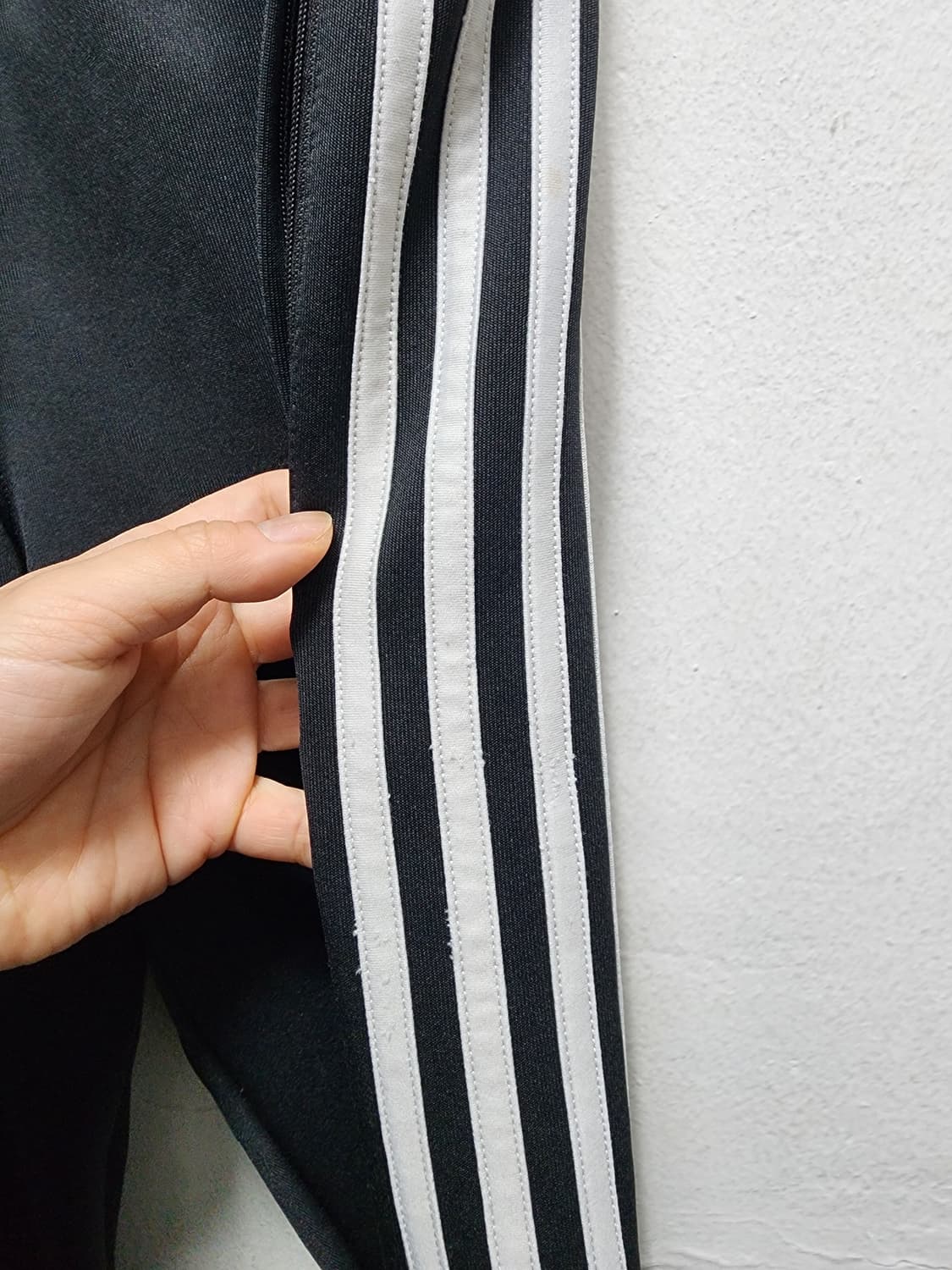 아디다스 기모 불꽃로고 트랙팬츠  상품이미지3