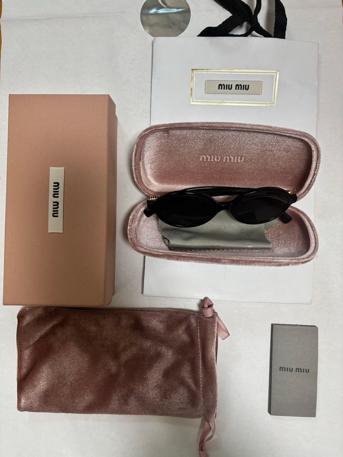 미우미우 리가드 선글라스(블랙) 판매 상품이미지2