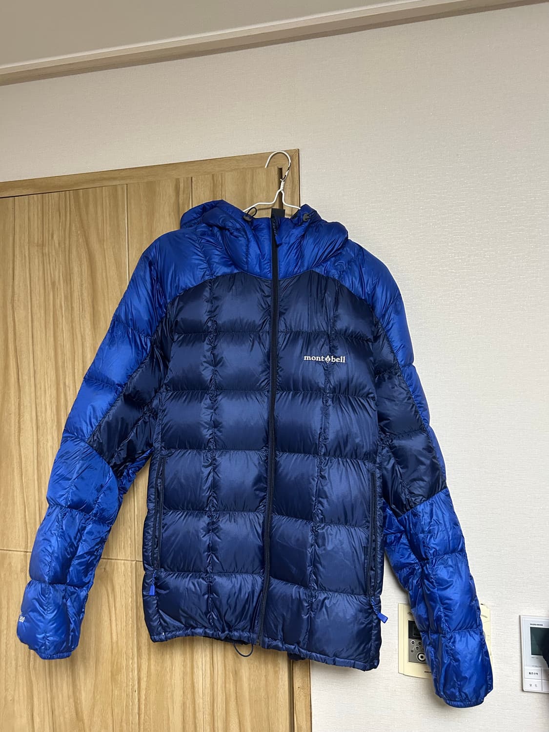 몽벨 주우재 경량 패딩 팝니다 상품이미지1