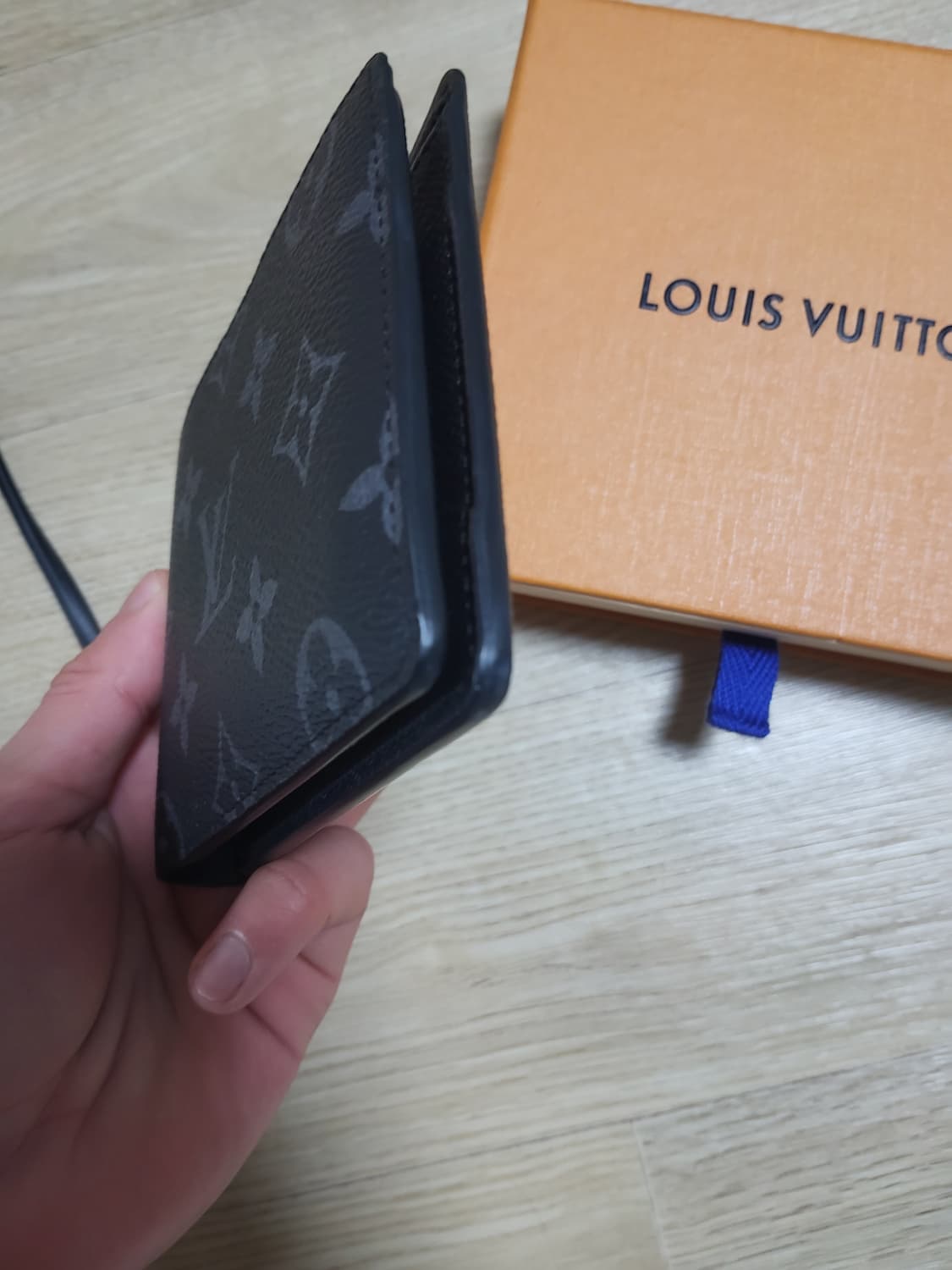 루이비통 모노그램 이클립스 반지갑 상품이미지3