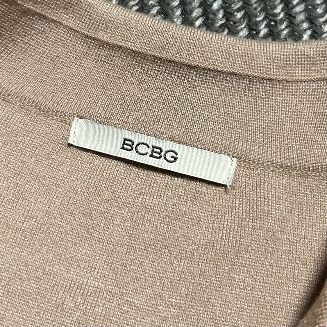[M] BCBG 비씨비지 우먼즈 스티치 카라 니트 가디건 상품이미지4