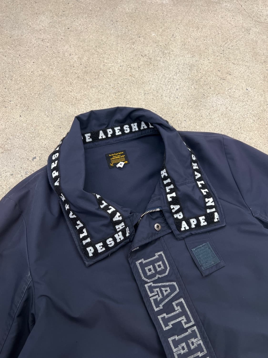 베이프 레스큐 바람막이 자켓 상품이미지5