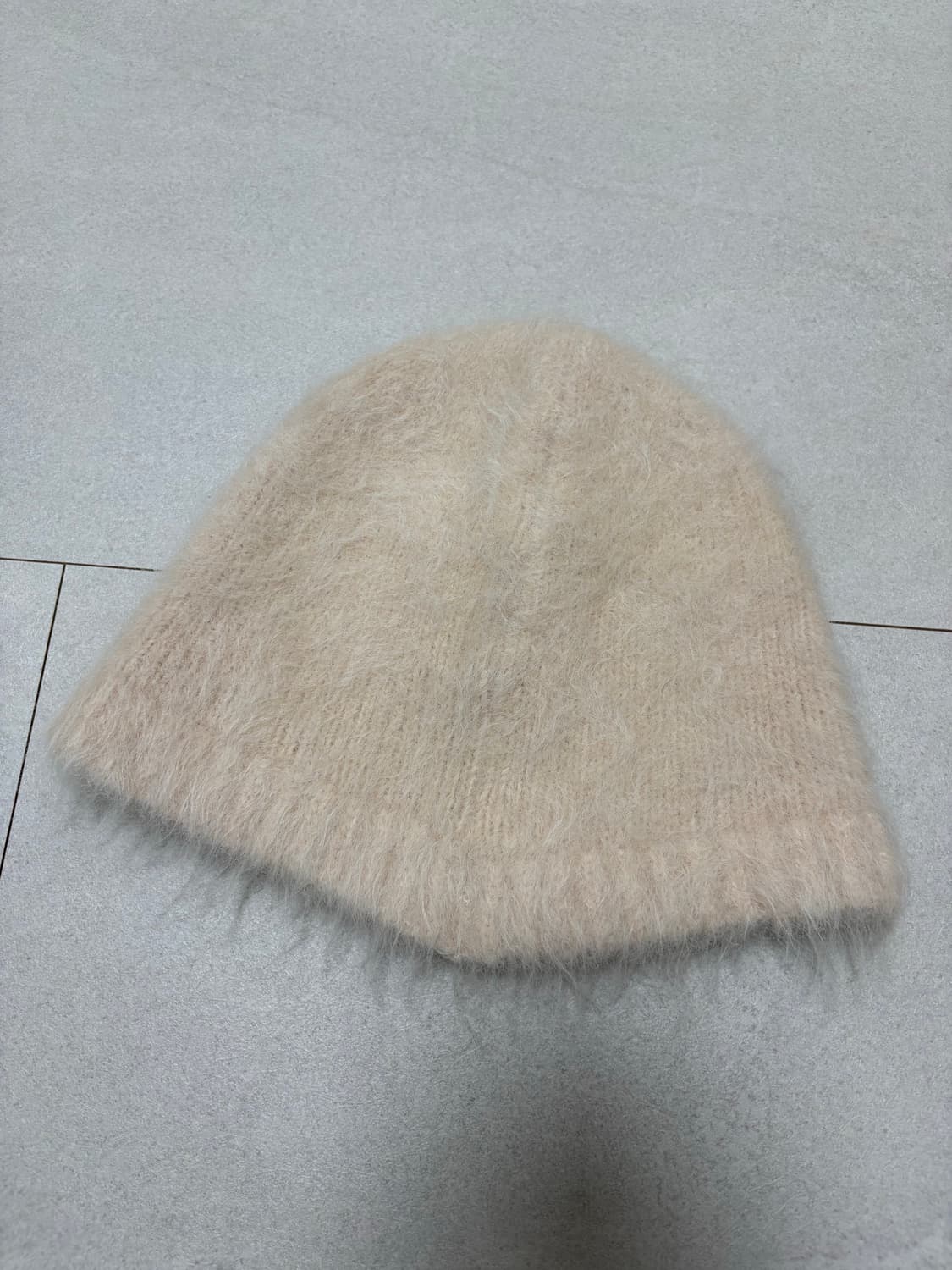 아모멘토 23fw 알파카 비니 베이지 상품이미지2