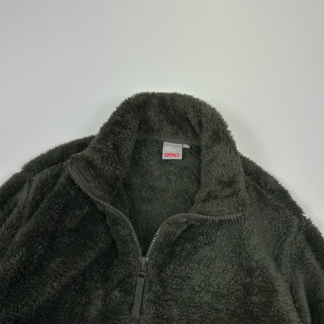 스파오 카키 후리스 상품이미지3