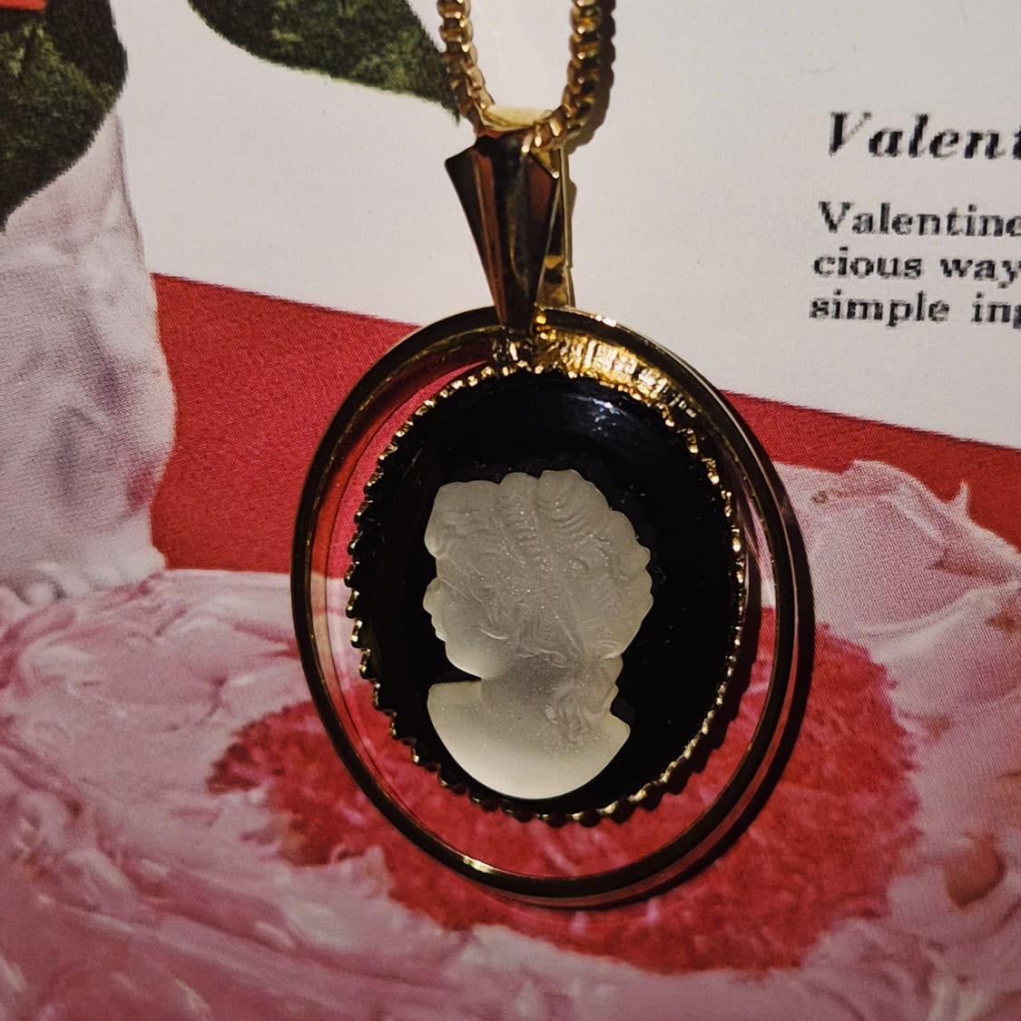 70s 일본 엔틱 여인 불투명 카메오 목걸이 상품이미지6