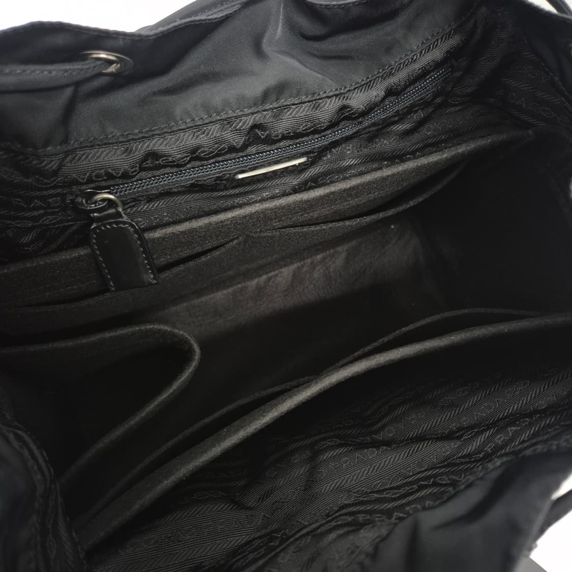[감정완료] 프라다 나일론 삼각로고 백팩 블랙 상품이미지9