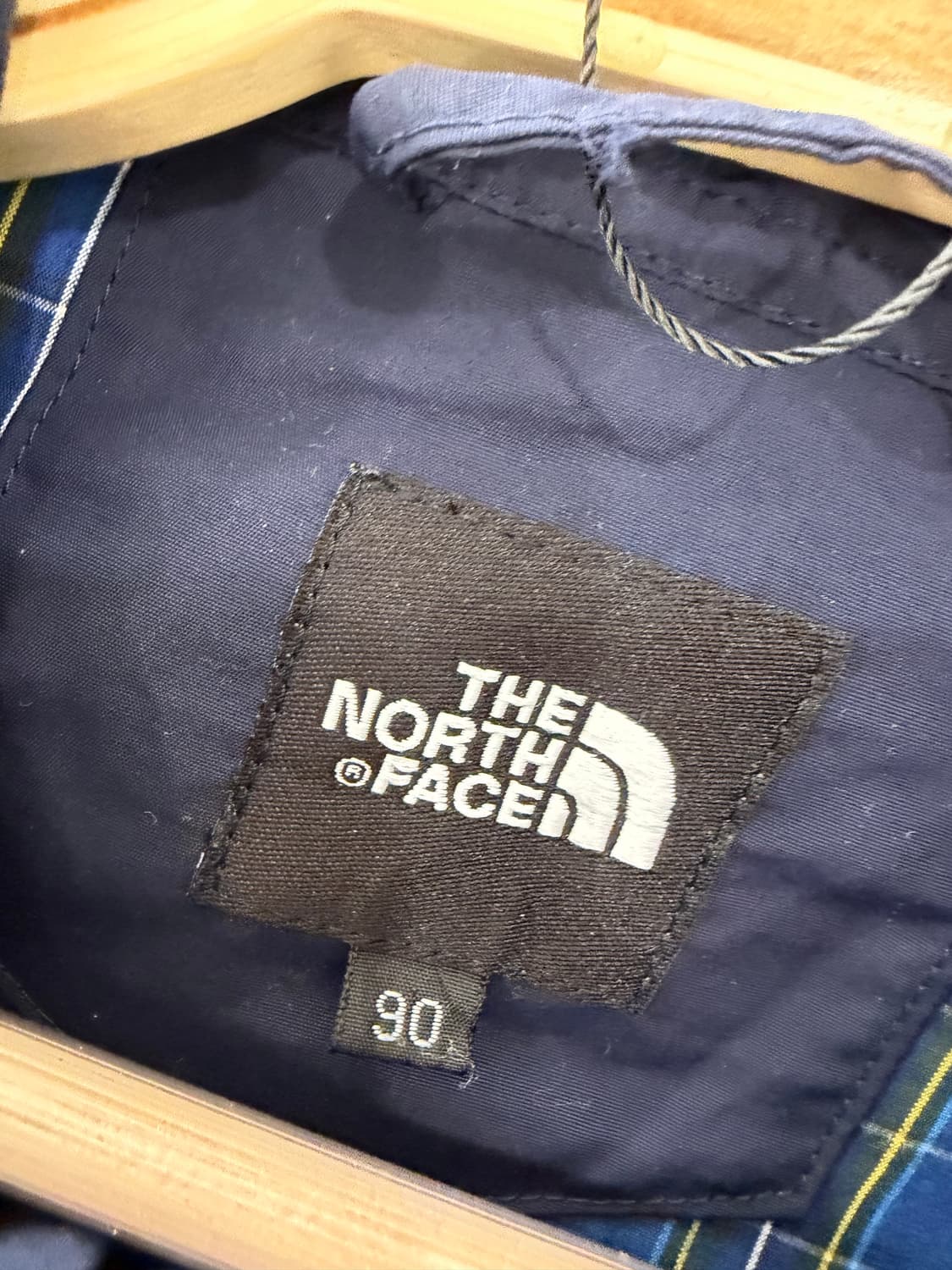 168. 노스페이스 타탄체크 후드 바람막이 상품이미지2