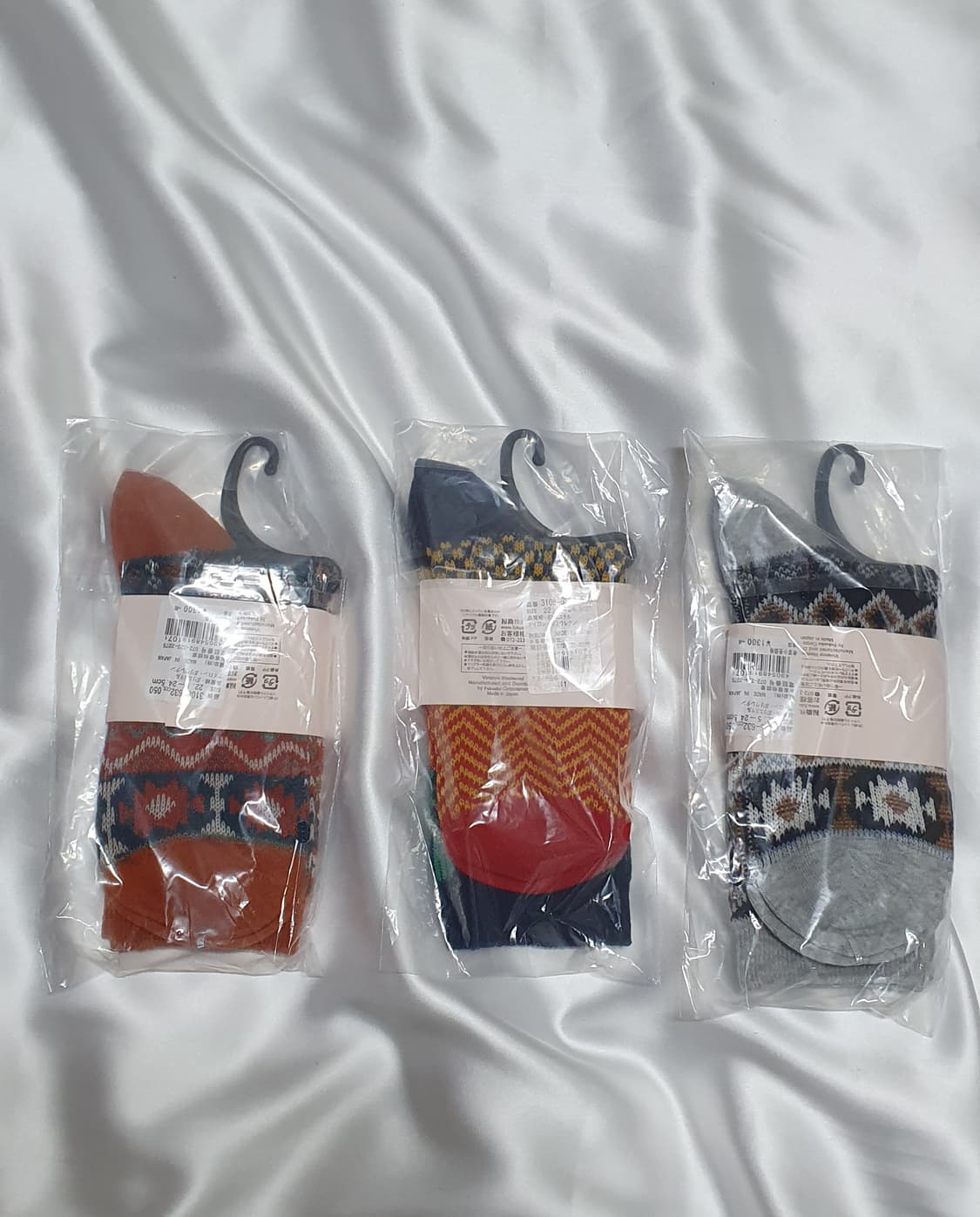 그린 그레이 브라운 레드 에스닉 민족풍 체크 도형 비비안웨스트우드  양말 상품이미지2