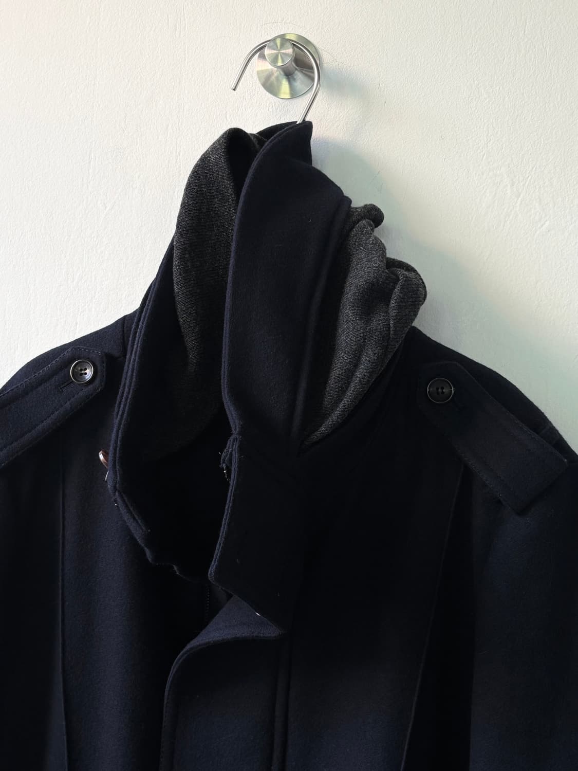 우영미 캐시미어 도킹 하이넥 코트 상품이미지8