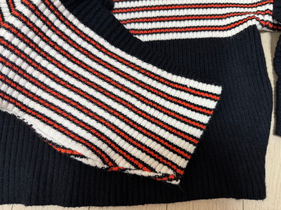 스트라이프 반폴라니트 상품이미지2