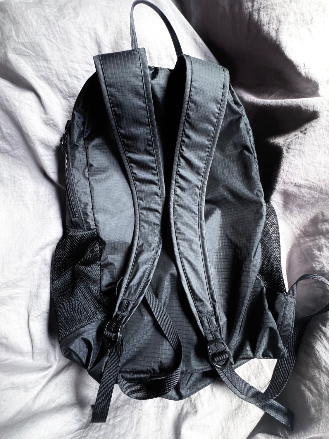 몽벨 포켓터블 라이트 백팩 15 블랙 상품이미지4