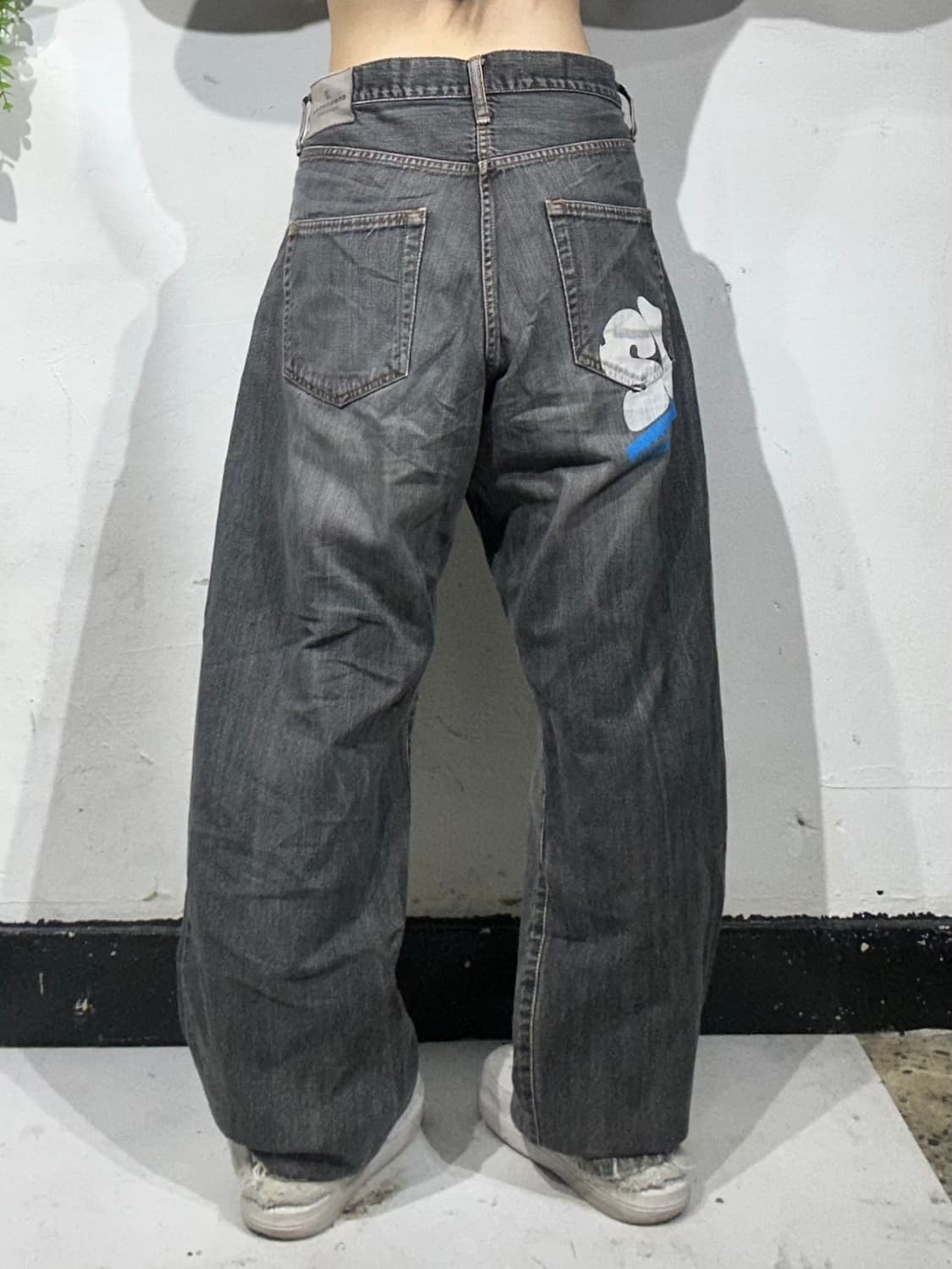 일본 빈티지 흑청 캣 워싱 와이드 프린팅 데님 청바지  상품이미지3