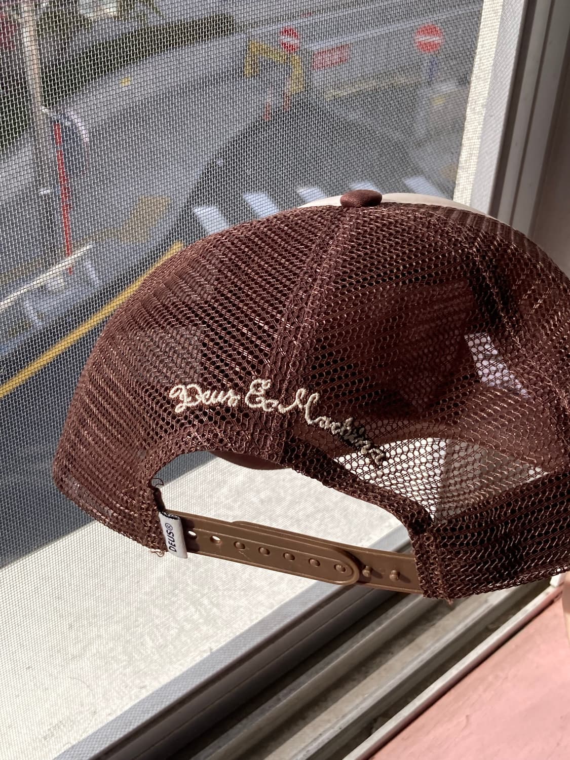 데우스 엑스 마키나 Deus Ex Maxhina 브라운 배색 메쉬 볼캡 상품이미지6