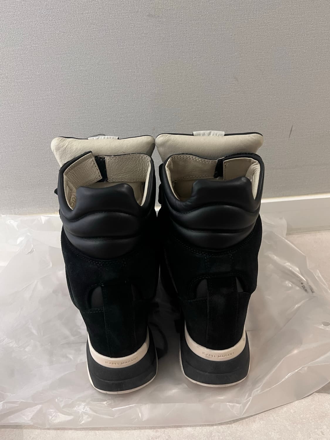 이자벨마랑 발스키 블랙 색상 히든 웨지 스니커즈  상품이미지4