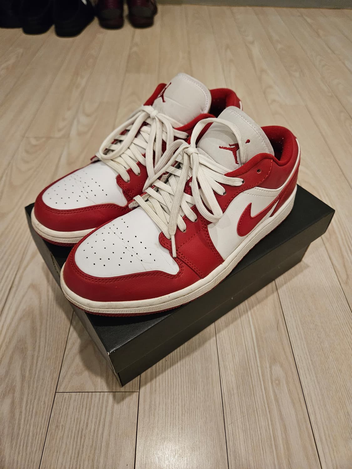 [265] 조던1 로우 짐레드 화이트 상품이미지1