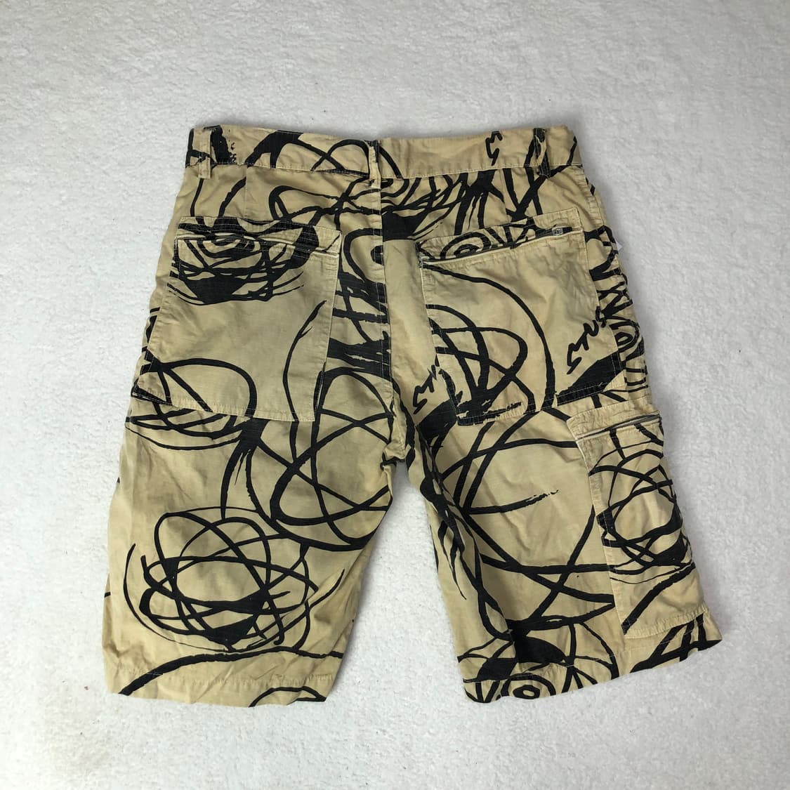 스투시 X 퓨츄라 패턴 쇼츠 상품이미지2