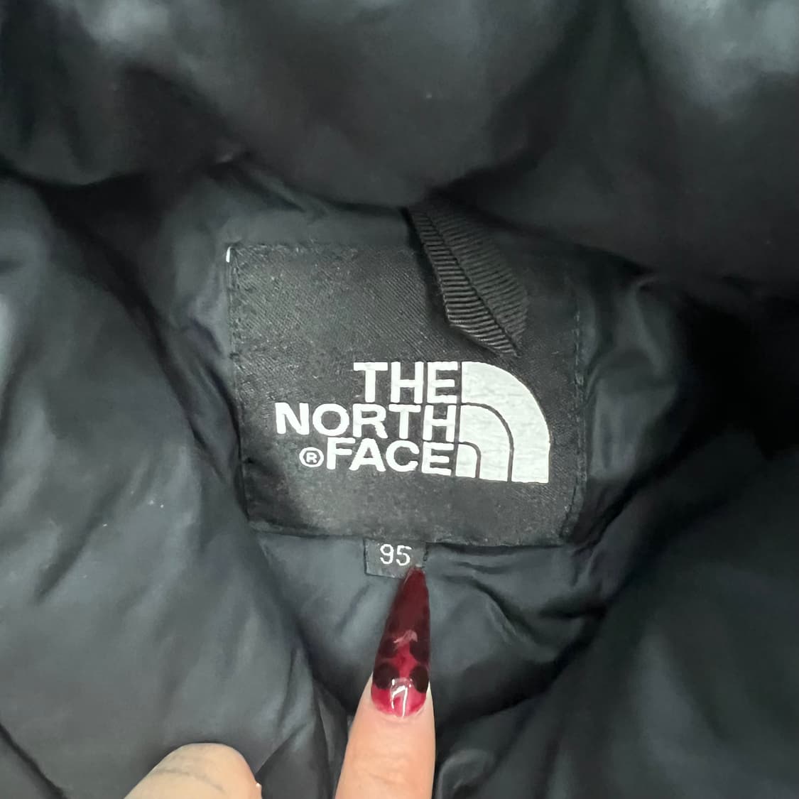 노스페이스 그레이 눕시 700 패딩 상품이미지4