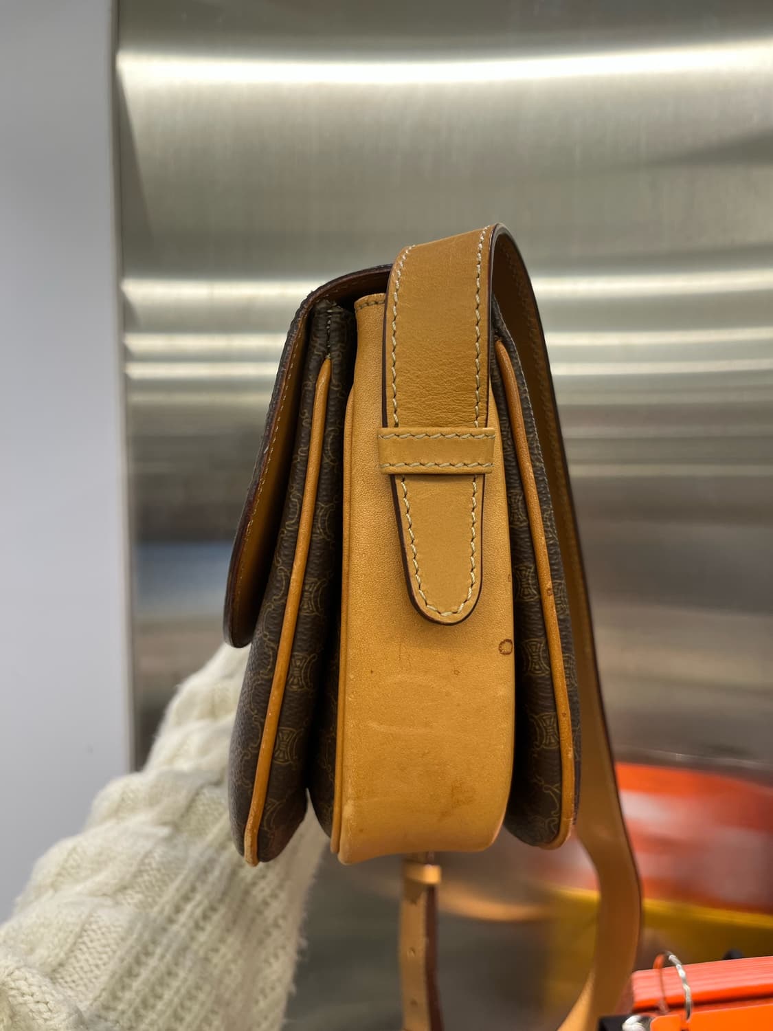 [정품] 셀린느마카담 스타볼 금장 숄더백 (리엔빈티지 구매) 상품이미지4