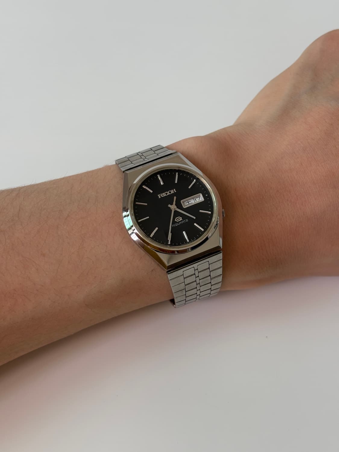 1980s Black Dial Silver Riquartz 상품이미지9