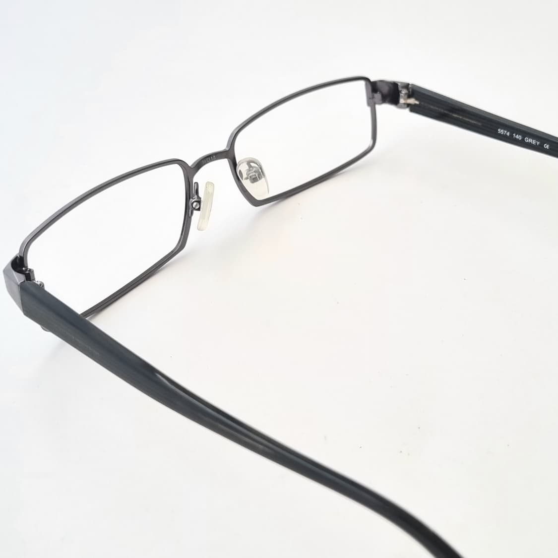 데드스탁 지적인 무드의 그레이 메탈 안경테 618 상품이미지4