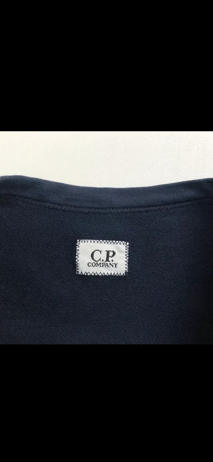 Cp컴퍼니 맨투맨 네이비 팝니다 (교신ㅇ) 상품이미지4