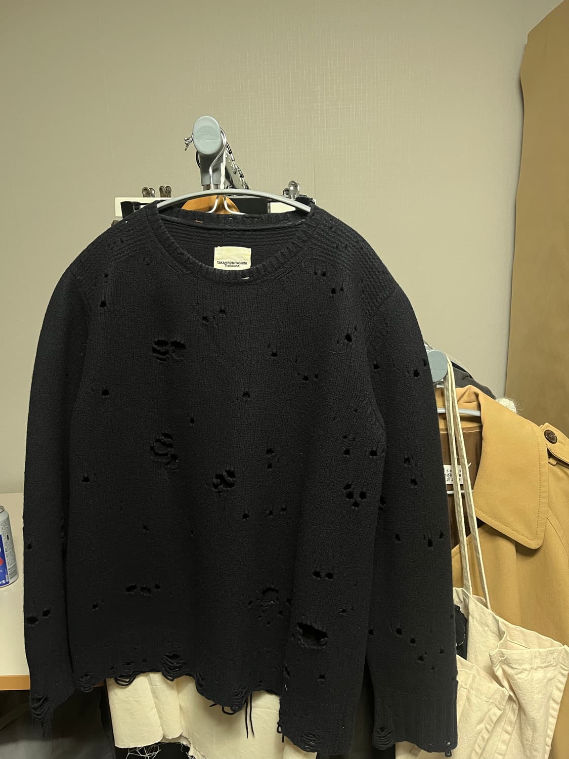 솔로이스트 디스트레드 니트 상품이미지1