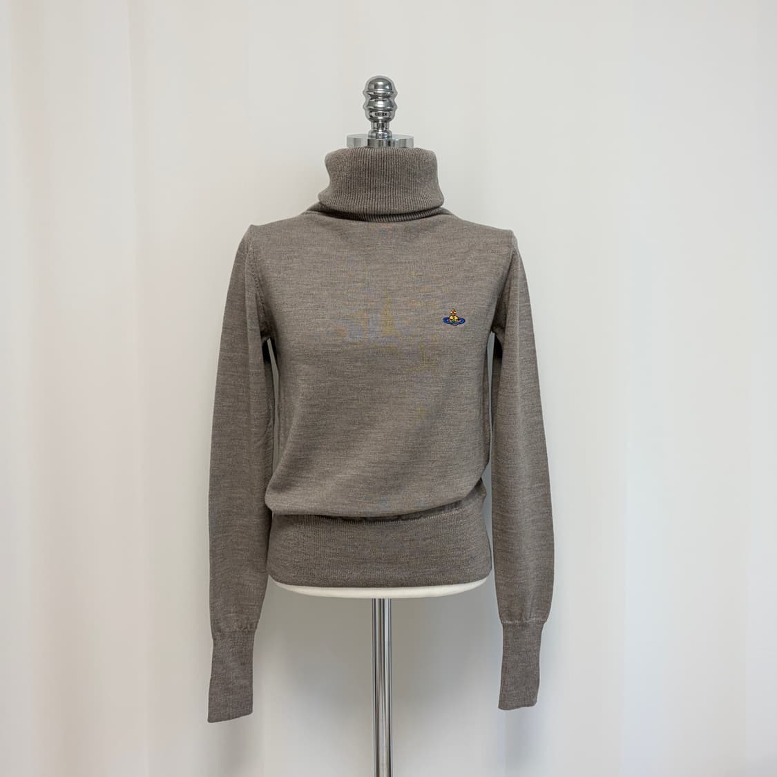 비비안웨스트우드 줄리아 하이넥 라나울 니트-스톤 베이지 상품이미지4