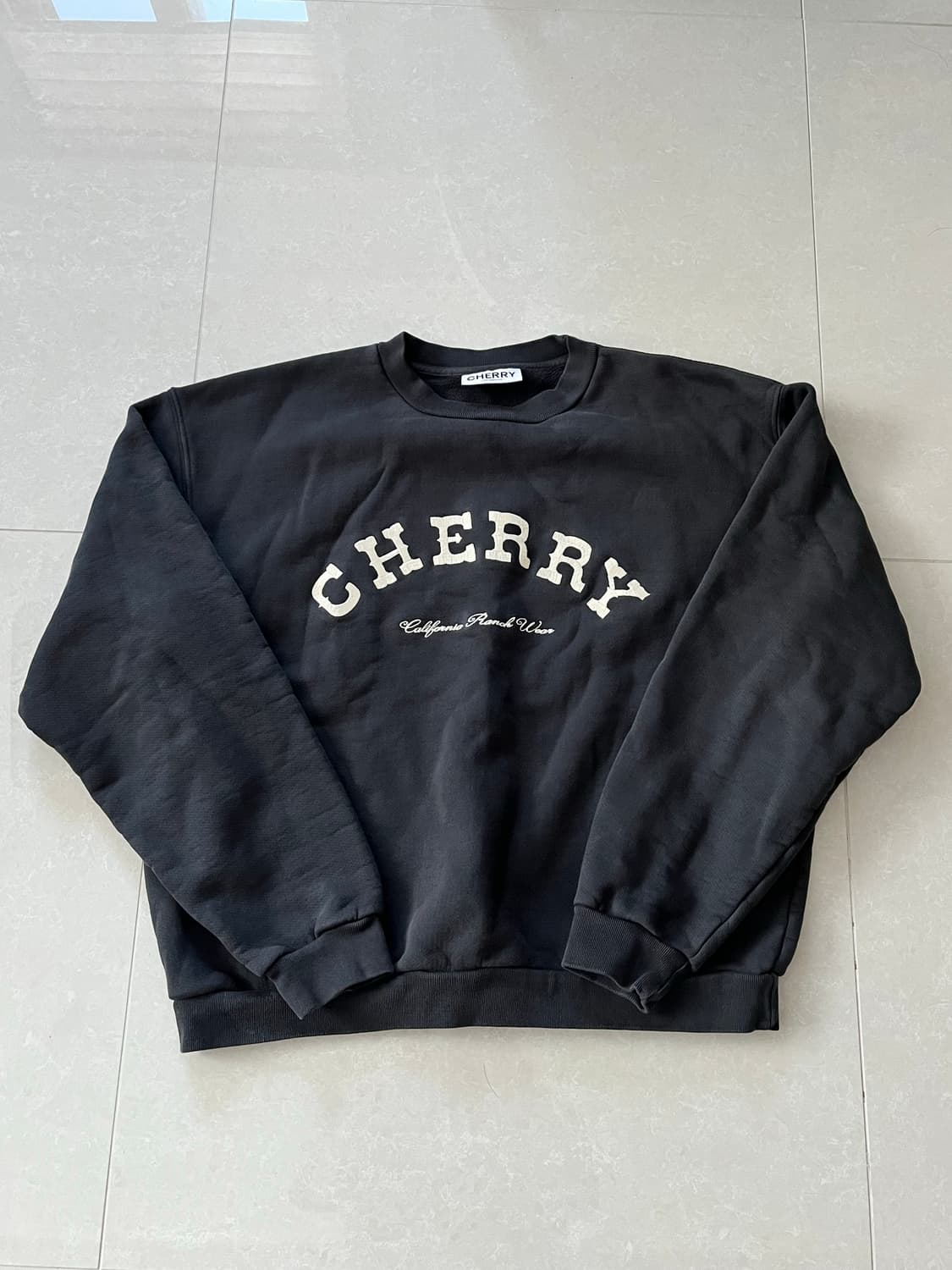 Cherry la 스웻셔츠 상품이미지1
