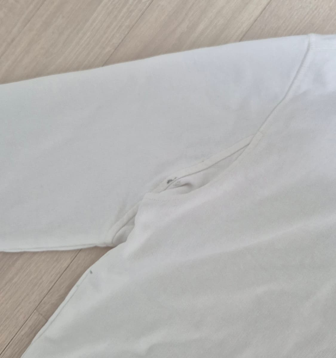 아크네스튜디오 크롭 맨투맨 상품이미지5