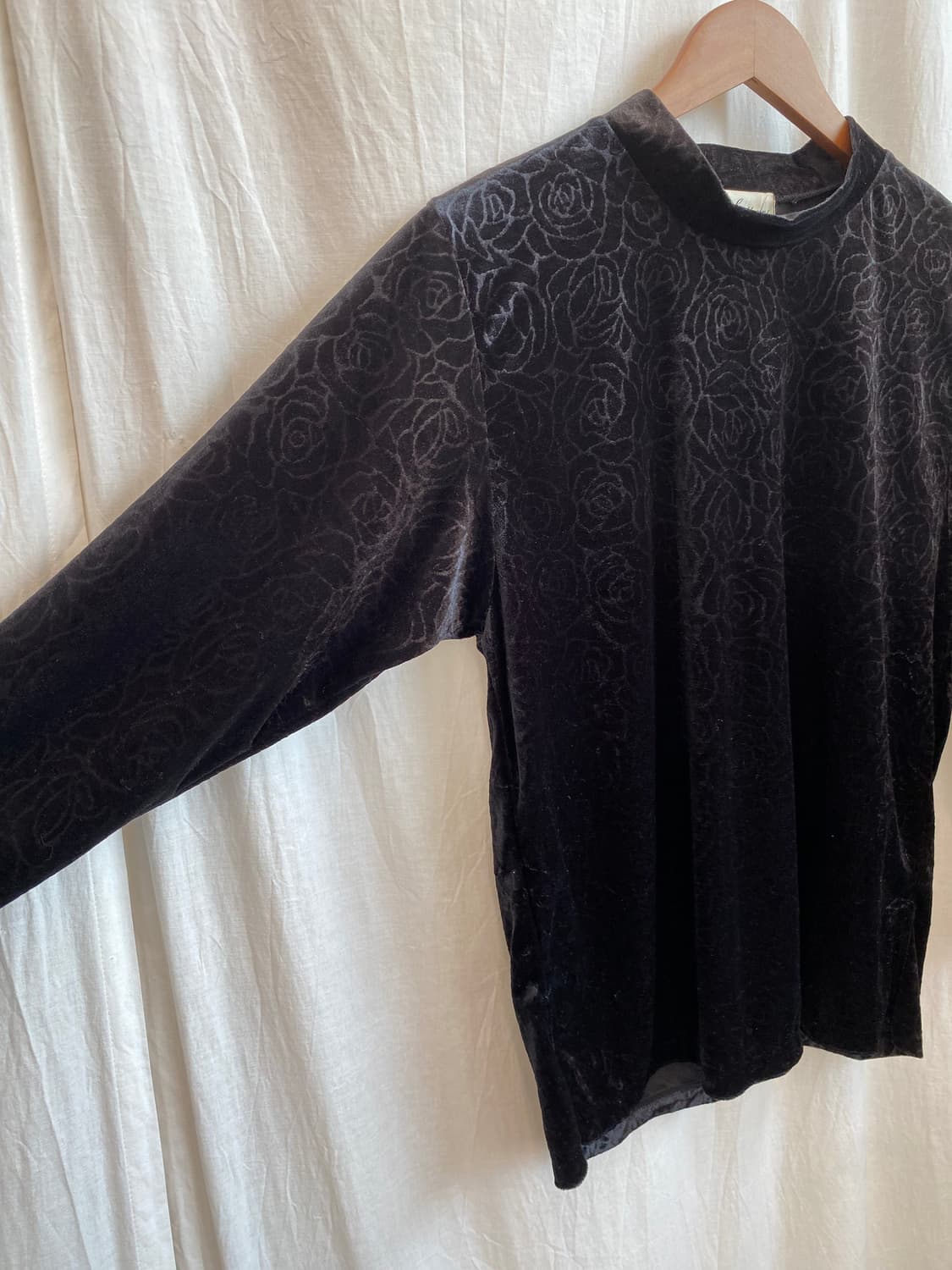 블랙 패턴 벨벳 탑(M-L) 상품이미지6