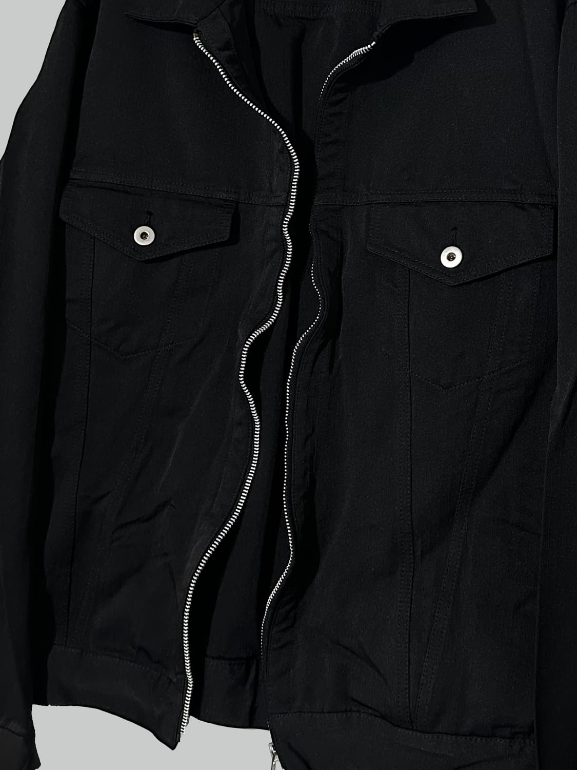 꼼데가르송 블랙 축융 폴리 트러커 자켓 상품이미지6