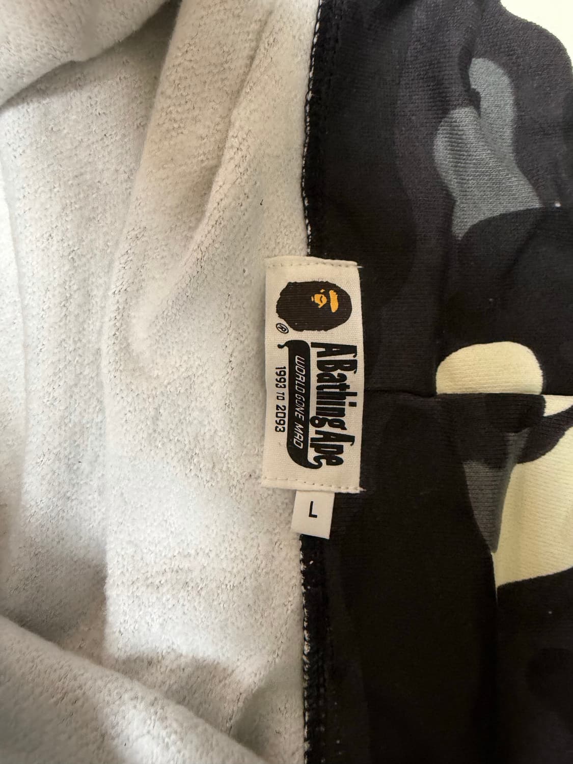 베이프 샤크후드 야광 L  시티카모 상품이미지2