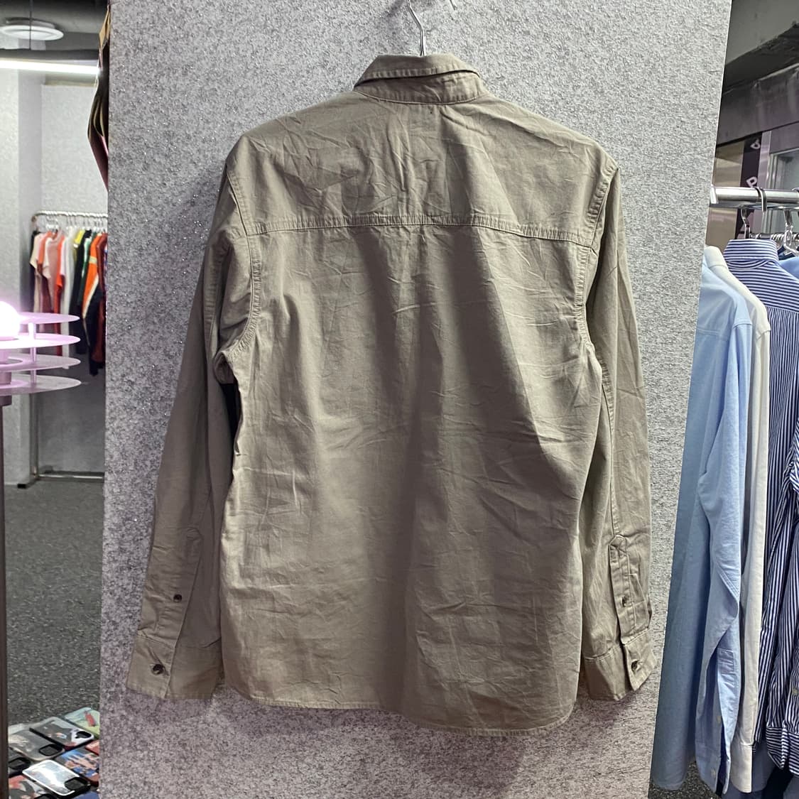 칼하트 패치로고 투포켓 베이지 셔츠 B3159 상품이미지4