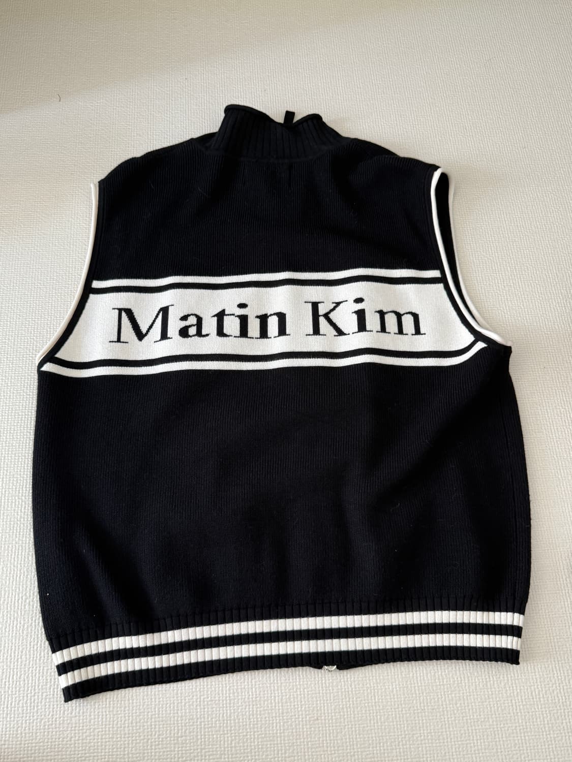 플리마켓🔥 마뗑킴 니트 조끼 블랙 상품이미지1