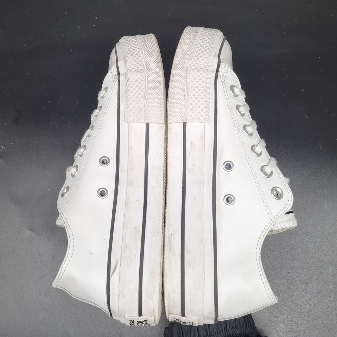 컨버스 올스타리프트 레더여성스니커즈240 상품이미지5