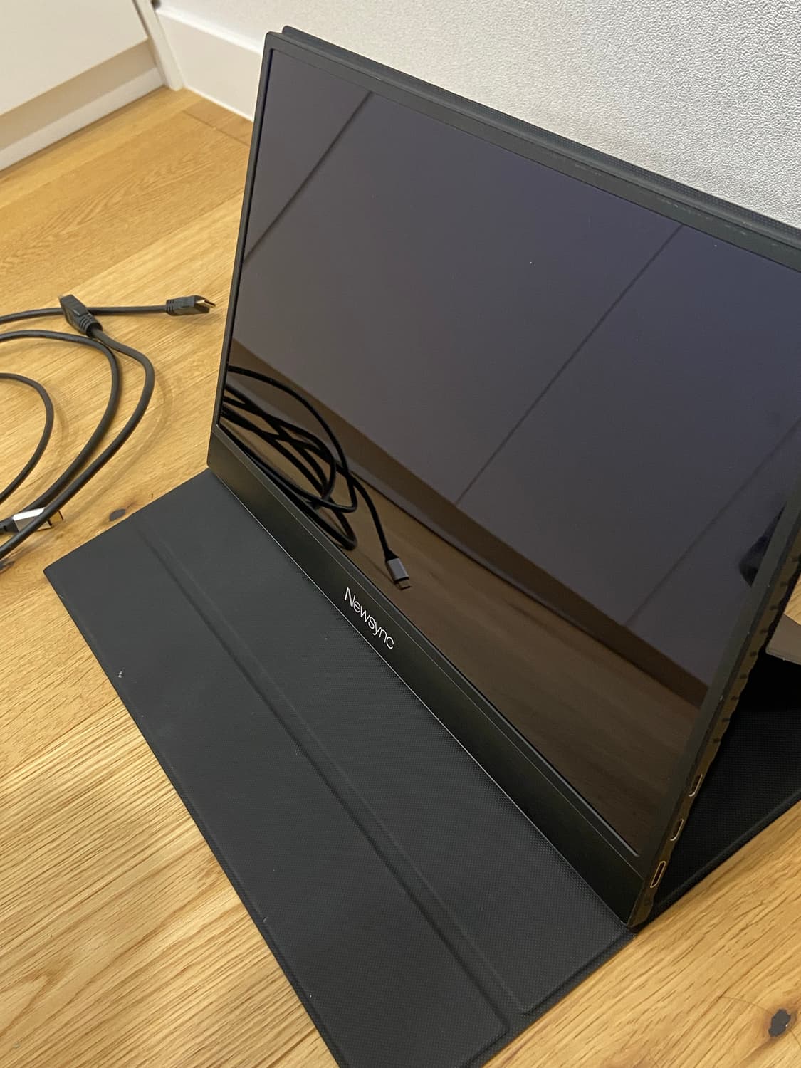 휴대용 게이밍 모니터 newsync 상품이미지1