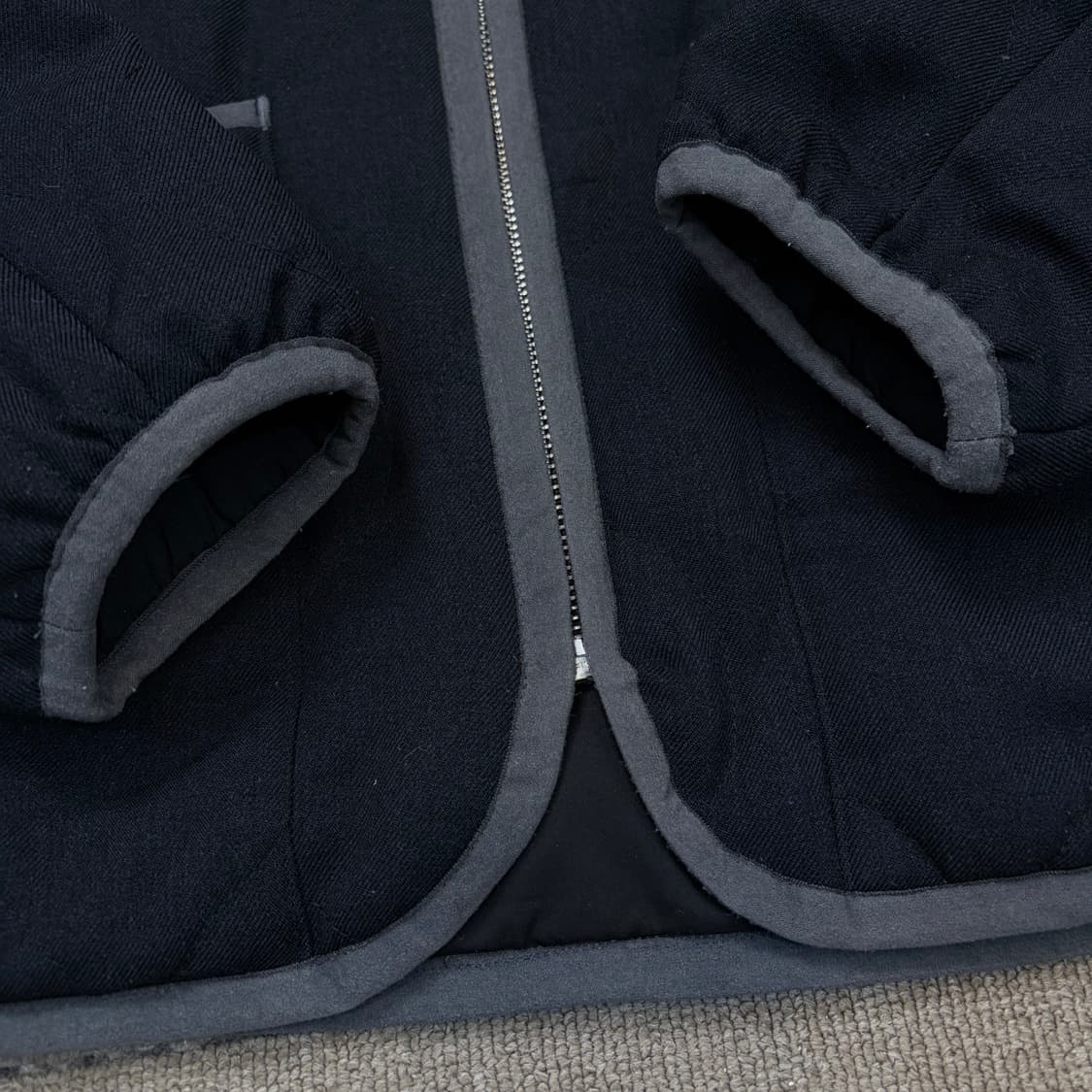 ALLOWED TO UNFOLD japan 퀄팅 논카라 내피 자켓  상품이미지3